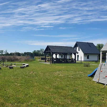 Lipowa 9a Ferienhaus Nowecin